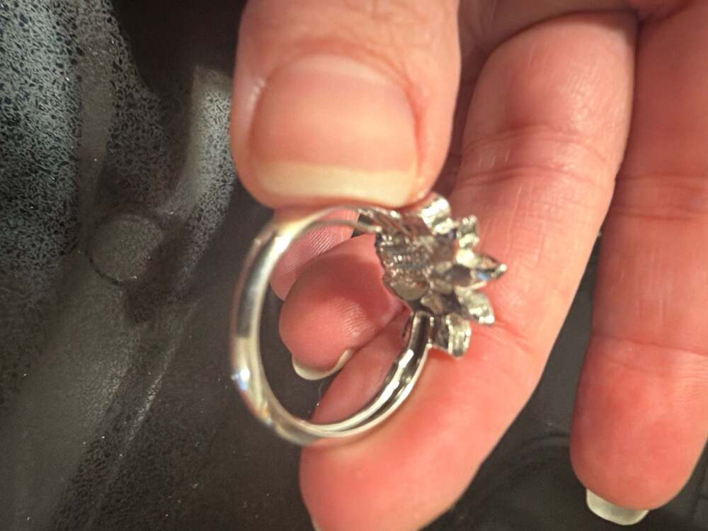 Vintage Avon "Fan Fare" Silver Tone Faux Pearl and Rhinestone Ring - Picture 3 of 3